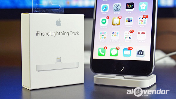 iPhone Lightning Dock