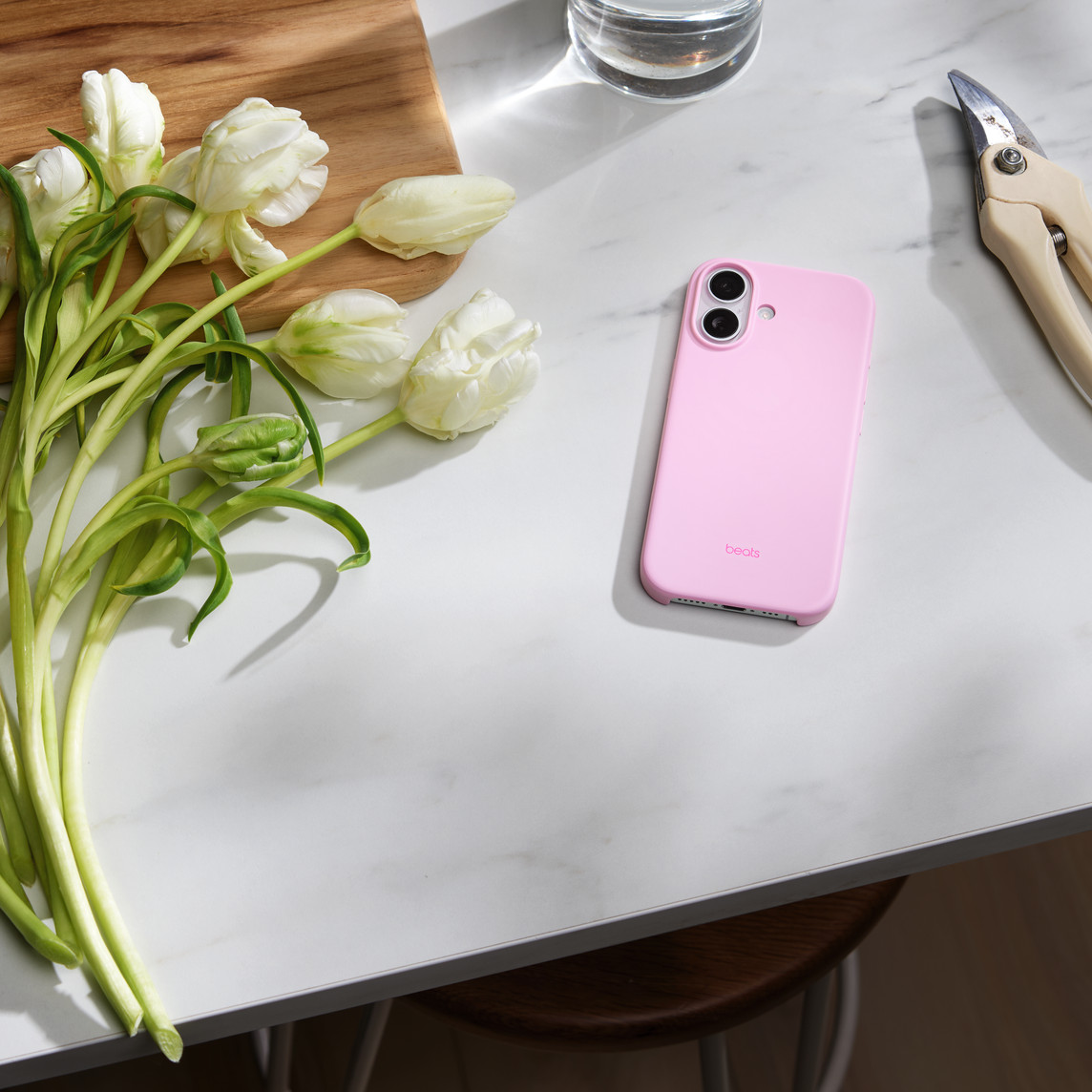 Ốp Beats iPhone 17 hồng chính hãng