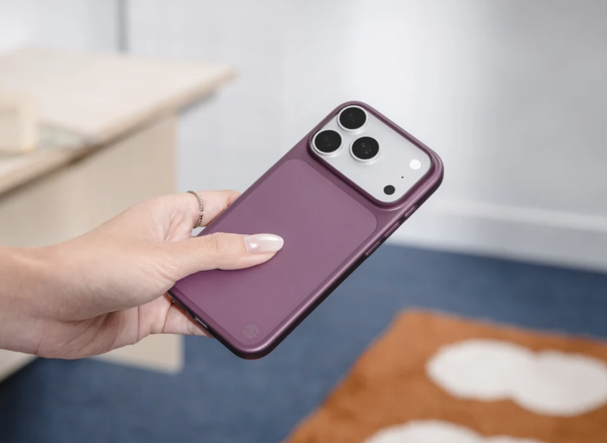 ốp iPhone 18 Pro Max đỏ siêu mỏng thương hiệu Mỹ