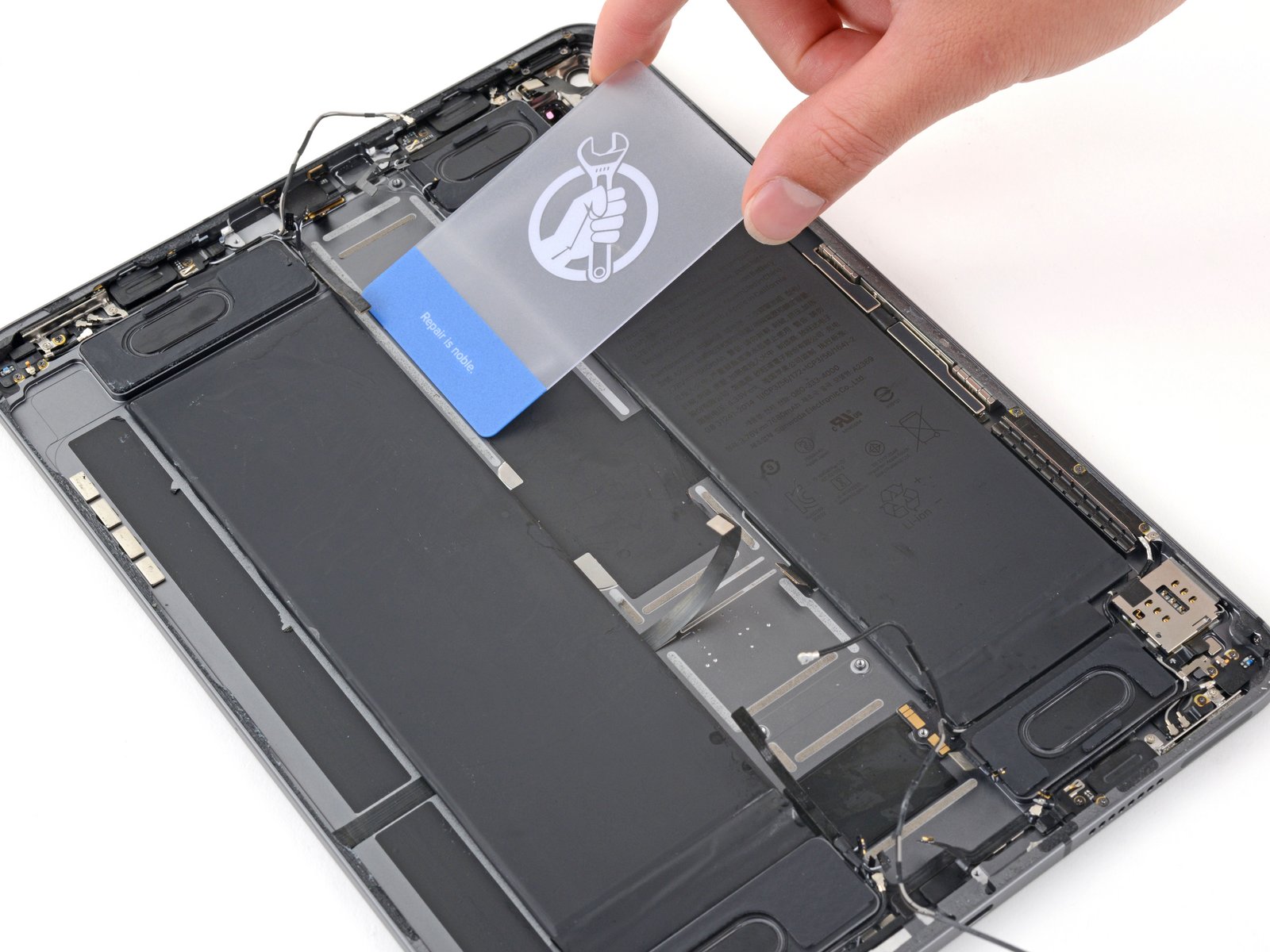 Thay pin iPad